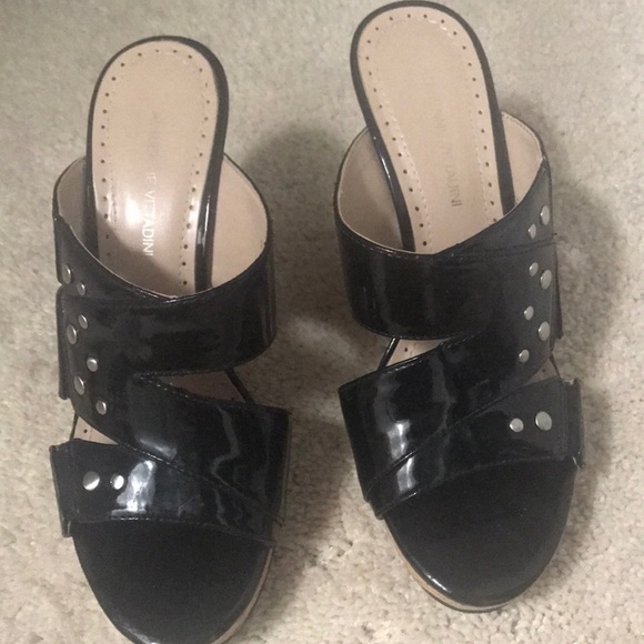 Adrianne Vittadini sandals great condition - Picture 3 of 5